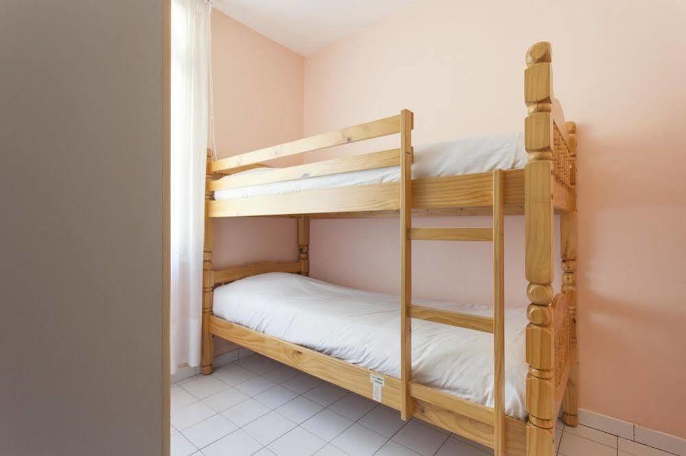 Sous Les Pins Hotel Ронс-ле-Бен Екстериор снимка